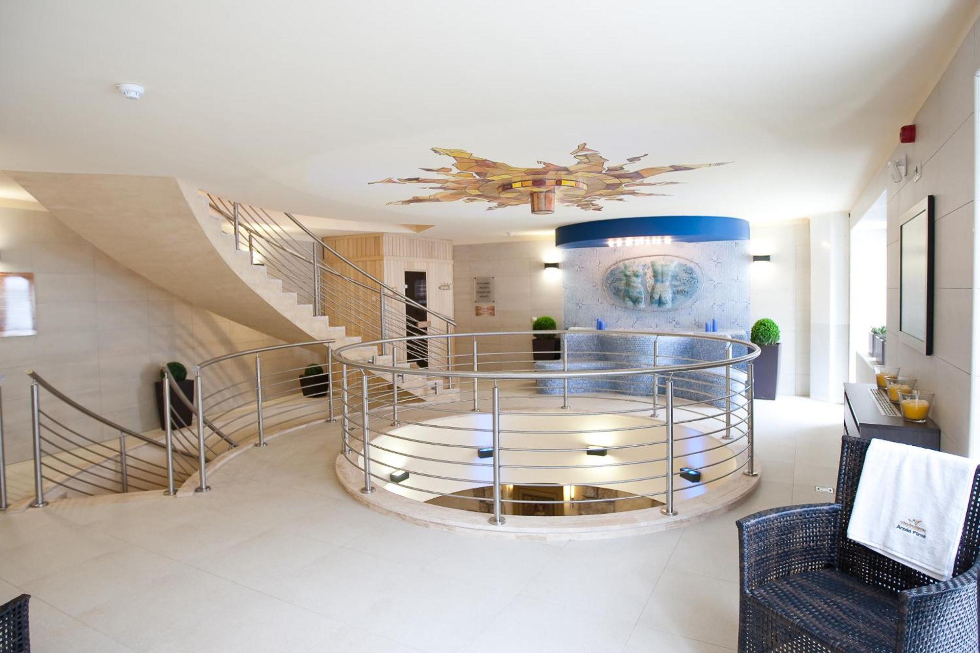 Belvaros Resort Apartman & Spa Székesfehérvár Zewnętrze zdjęcie